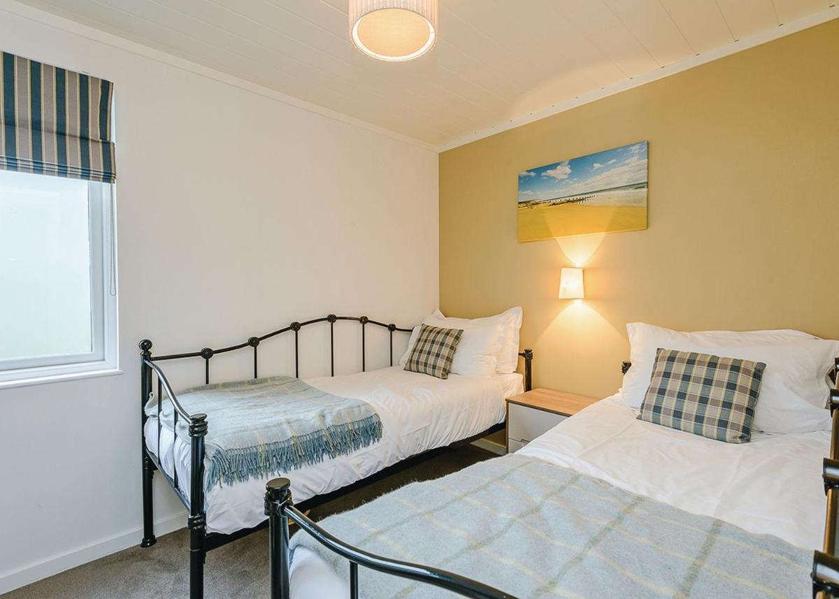 Woodside Coastal Retreat Hotel Fishbourne  Exterior foto