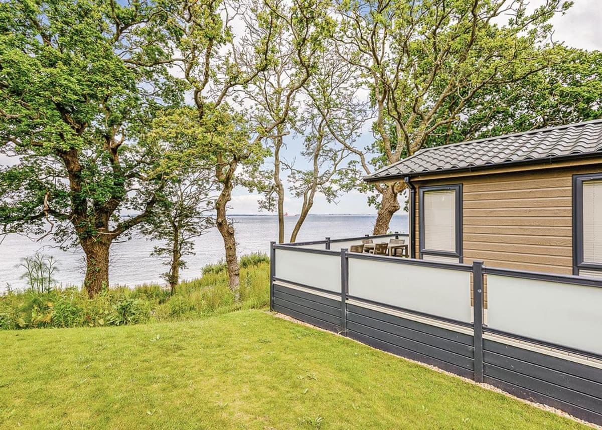 Woodside Coastal Retreat Hotel Fishbourne  Exterior foto